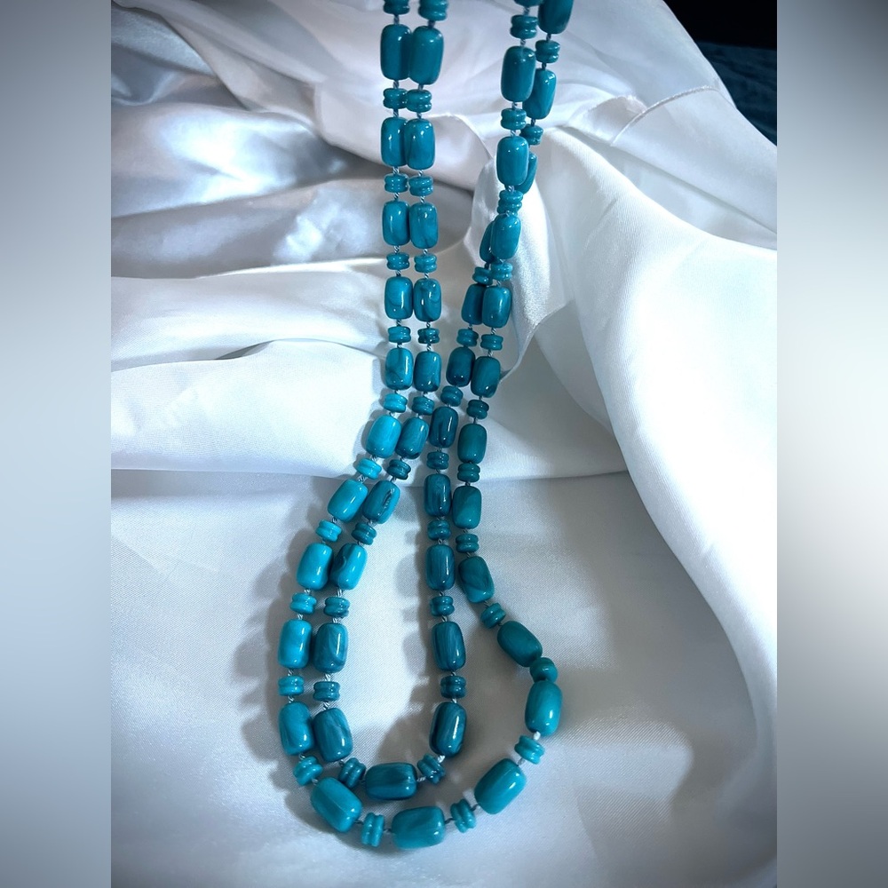 NECKLACE TURQUOISE BEADED Continuous Strand of Multi Sized beads NWT